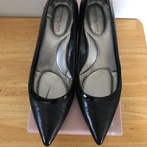 Bandolino Be Flexible black pumps
